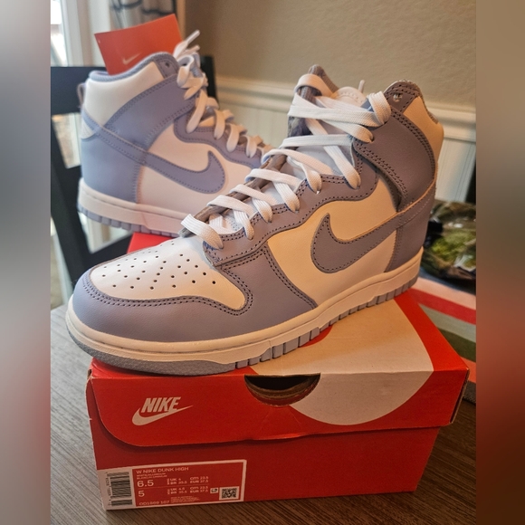 Nike High Dunk - Picture 1 of 4